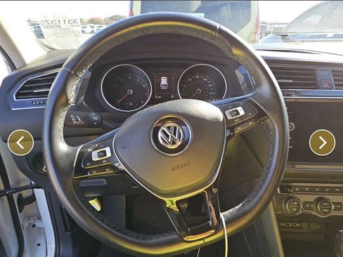 Used 2019 Volkswagen Tiguan SE image 6