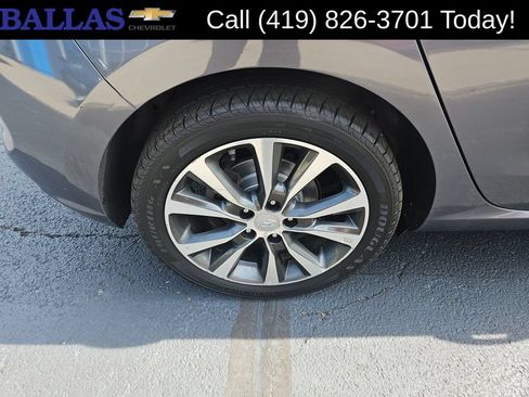 Used 2019 Hyundai Elantra GT FWD image 25