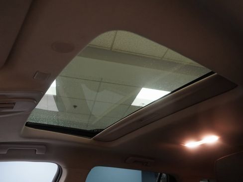 Used 2017 GMC Terrain SLE image 4