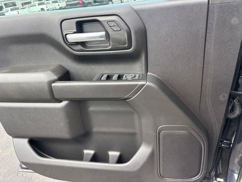 Used 2023 Chevrolet Silverado 1500 Custom image 17
