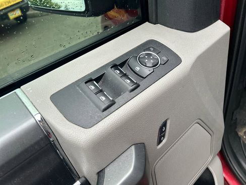 Used 2016 Ford F150 XLT w/ Equipment Group 301A Mid AWD/4WD image 18