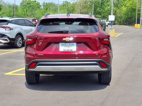 Used 2025 Chevrolet Trax LT FWD image 20