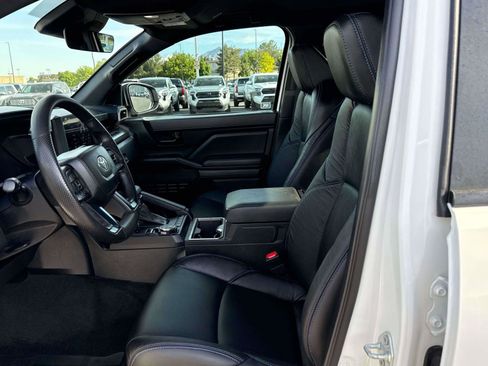 Used 2024 Toyota Tacoma SR5 AWD/4WD image 11