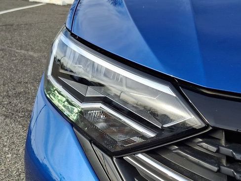 Used 2023 Volkswagen Jetta Sport image 9