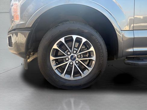 Used 2018 Ford F150 XLT w/ Equipment Group 302A Luxury image 5