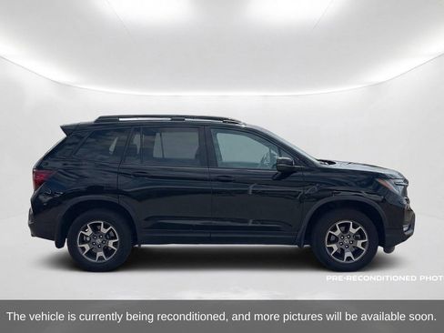 Used 2022 Honda Passport TrailSport image 4