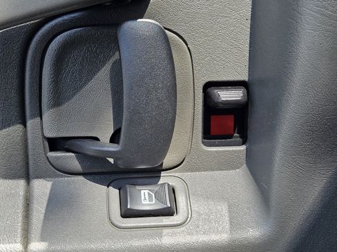 Used 2024 Chevrolet Express 2500 w/ Driver Convenience Package RWD image 15
