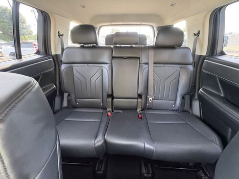 Used 2025 Hyundai Santa Fe SEL AWD/4WD image 42