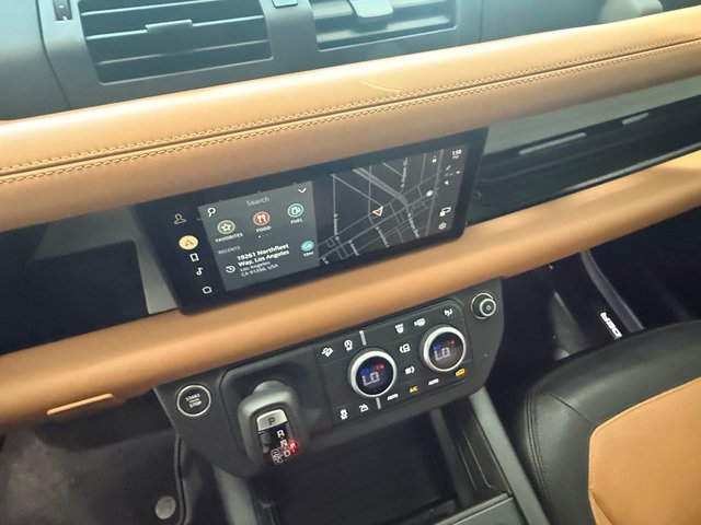 Used 2024 Land Rover Defender 110 X-Dynamic SE AWD/4WD image 16