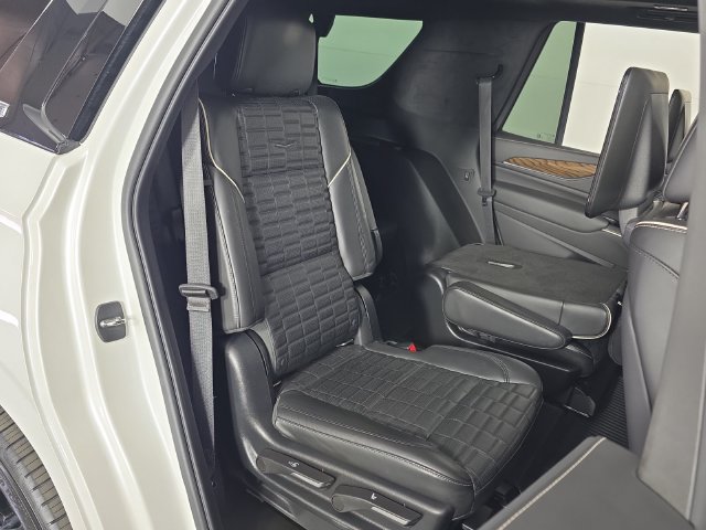 Used 2022 Cadillac Escalade Sport Platinum w/ LPO, ONYX Package AWD/4WD image 31