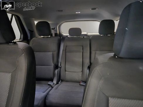 Used 2022 Ford Explorer XLT AWD/4WD image 12