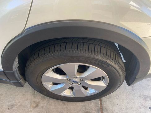 Used 2011 Subaru Outback 2.5i Limited AWD/4WD image 24