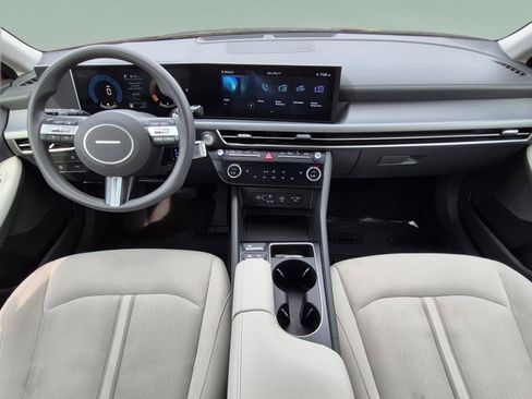 Certified 2025 Hyundai Sonata SEL FWD image 10