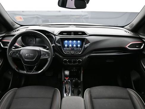 Certified 2023 Chevrolet TrailBlazer RS w/ Sun and Liftgate Package FWD image 12