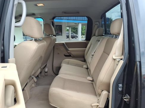 Used 2009 Nissan Titan XE w/ XE Popular Equipment Pkg AWD/4WD image 4