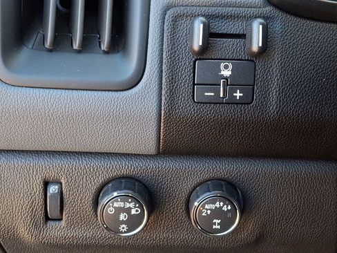 Used 2022 Chevrolet Colorado Z71 w/ Safety Package image 26