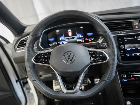 Used 2024 Volkswagen Tiguan SE R-Line FWD image 29