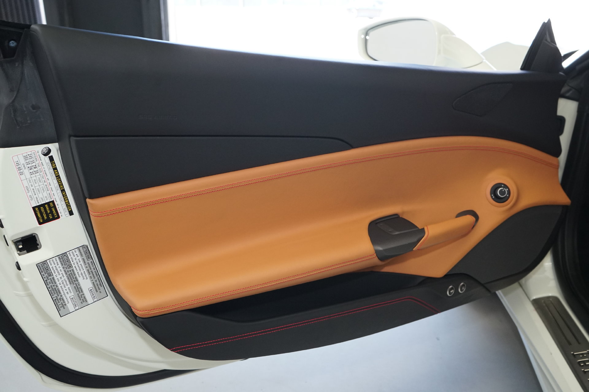 Used 2018 Ferrari 488 Spider RWD image 19