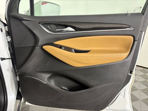 Used 2018 Buick Enclave Essence image 37