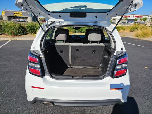 Used 2020 Chevrolet Sonic LT FWD image 27