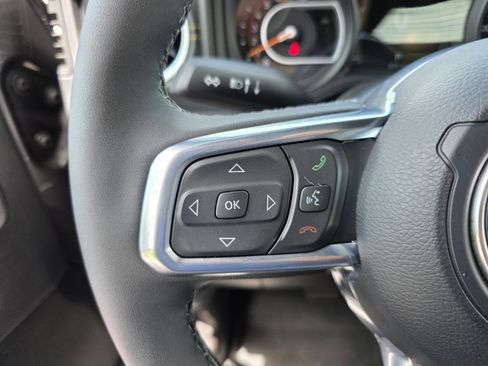 Used 2026 Jeep Wrangler Sahara image 20