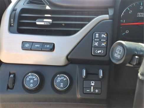 Used 2017 GMC Yukon Denali w/ Open Road Package image 16