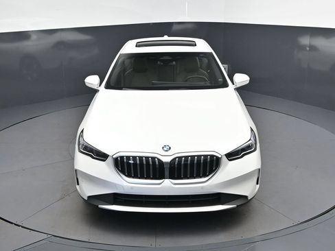 Certified 2026 BMW 530i RWD image 37
