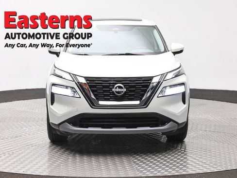 Used 2023 Nissan Rogue SV w/ SV Premium Package AWD/4WD image 2