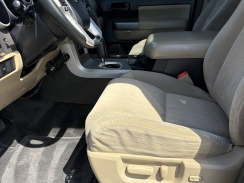 Used 2015 Toyota Sequoia SR5 AWD/4WD image 27