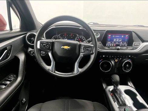 Used 2022 Chevrolet Blazer LT FWD image 5