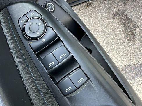 Used 2025 Buick Envista Sport Touring w/ Convenience II Package image 23