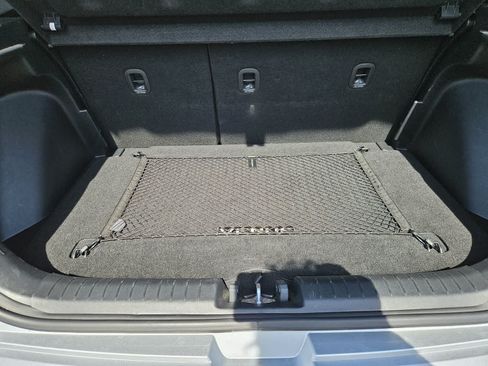 Used 2022 Hyundai Venue SEL w/ Cargo Package FWD image 30
