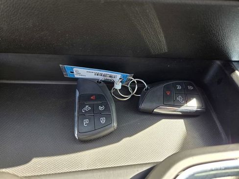 Used 2023 GMC Sierra 1500 SLT w/ SLT Convenience Package image 25