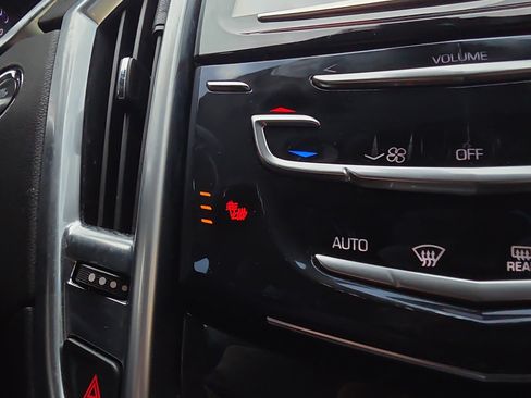 Used 2015 Cadillac SRX Luxury image 29