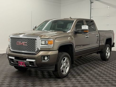 Used 2015 GMC Sierra 2500 Denali w/ Duramax Plus Package AWD/4WD image 1