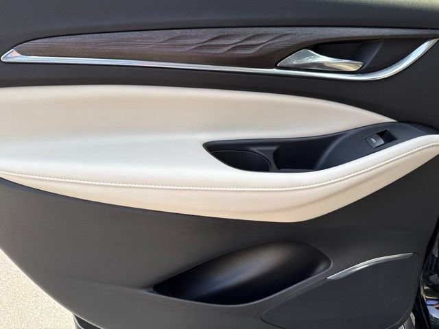 Used 2023 Buick Enclave Avenir w/ Avenir Technology Package FWD image 25
