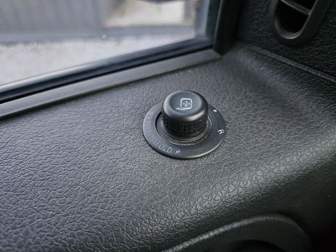 Used 2014 Ford F150 Platinum image 43