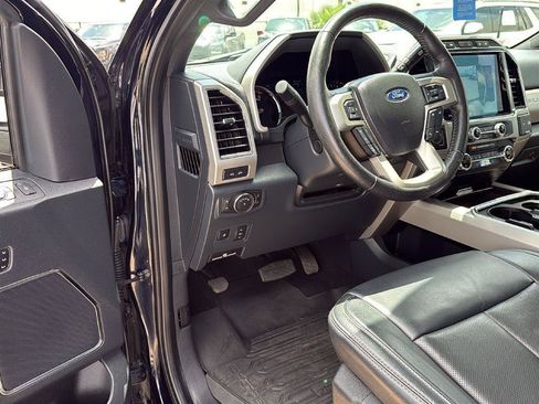 Used 2022 Ford F350 Lariat w/ Tremor Off-Road Package AWD/4WD image 4