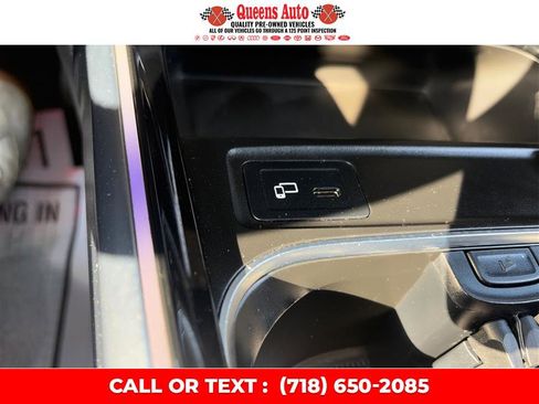 Used 2021 Mercedes-Benz GLB 250 4MATIC w/ Premium Package image 54