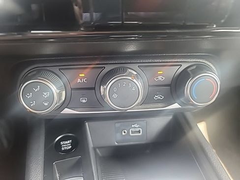 Used 2025 Nissan Kicks S FWD image 16
