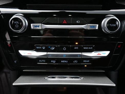 Certified 2023 Ford Explorer ST-Line w/ Class IV Trailer Tow Package image 9