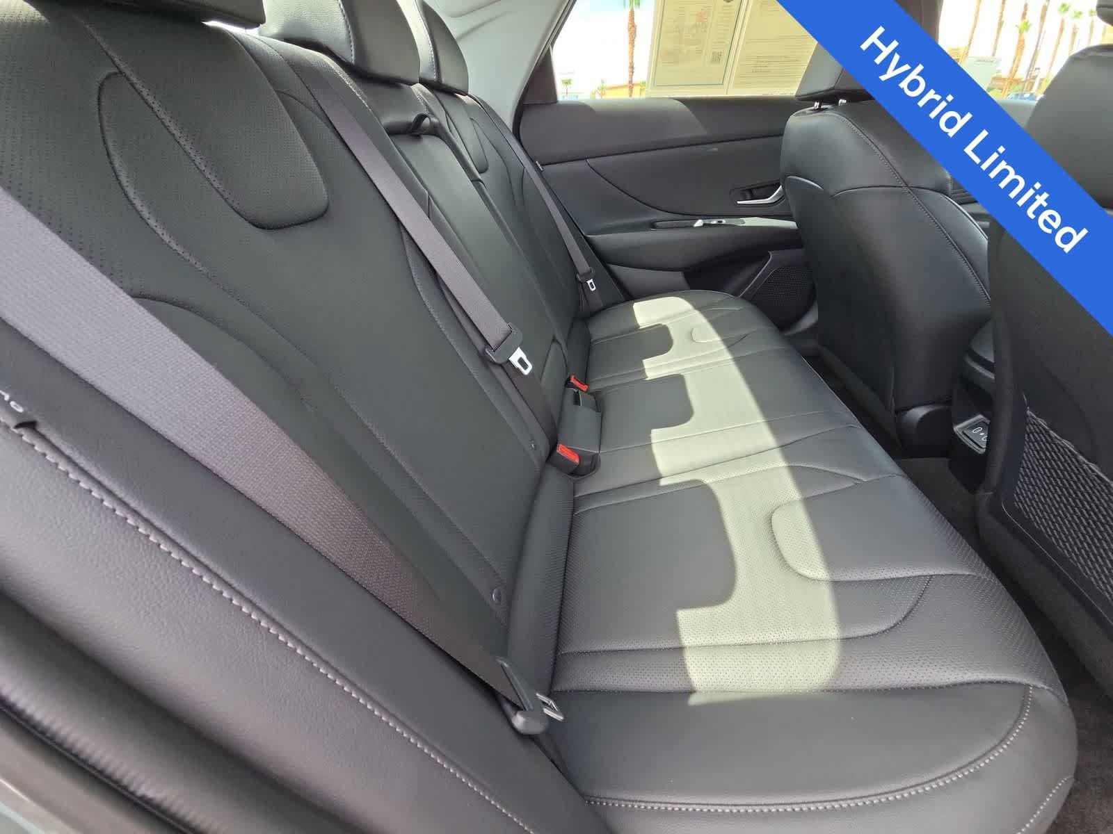 Certified 2026 Hyundai Elantra Limited FWD image 17