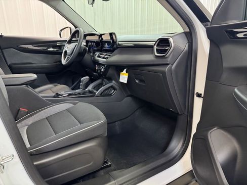 New 2026 Chevrolet TrailBlazer LT FWD image 23