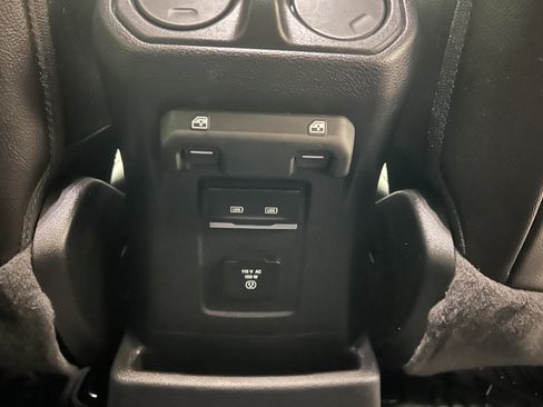 Used 2021 Jeep Wrangler Unlimited Sahara image 22