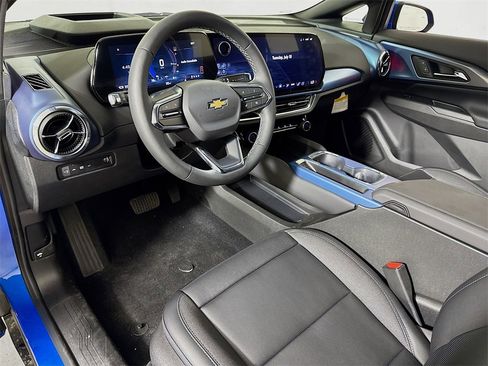 New 2025 Chevrolet Equinox EV LT w/ Convenience Package II image 5
