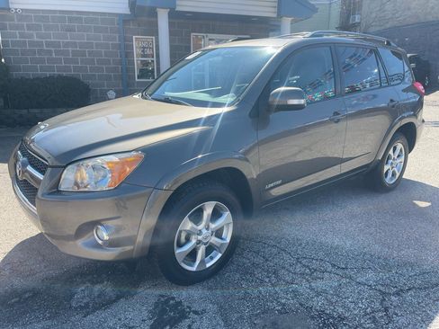 Used 2011 Toyota RAV4 Limited w/ Limited Extra Value Pkg image 8