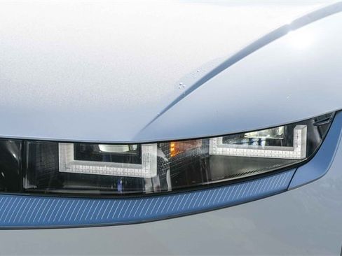 Used 2024 Hyundai Ioniq 5 Limited image 11