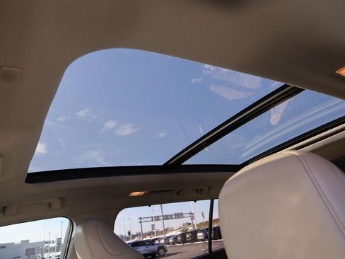 Used 2021 Toyota Highlander Platinum image 9