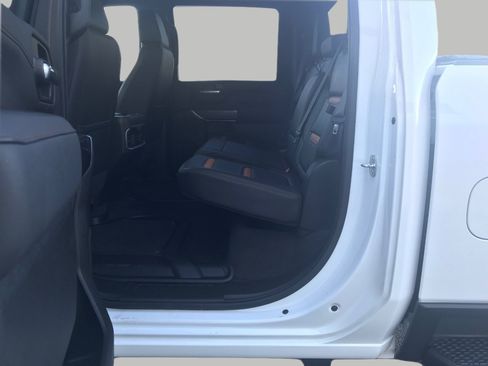 Used 2022 GMC Sierra 2500 AT4 w/ Gooseneck/5TH Wheel Package image 24