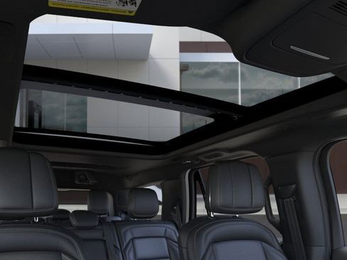 New 2025 Lincoln Navigator Reserve w/ Jet Appearance Package image 22